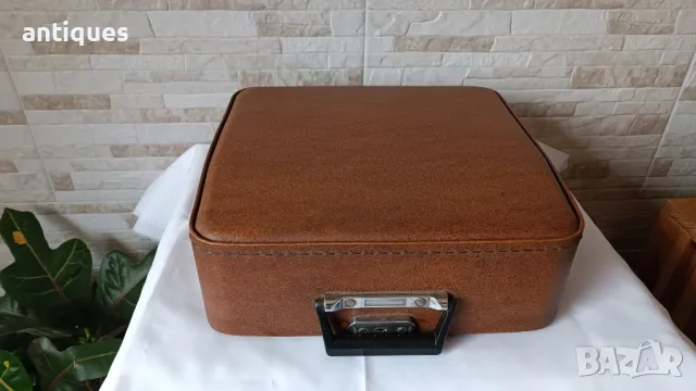 Стара пишеща машина Марица 12 - Made in Bulgaria - 1976г, снимка 10 - Антикварни и старинни предмети - 50068228