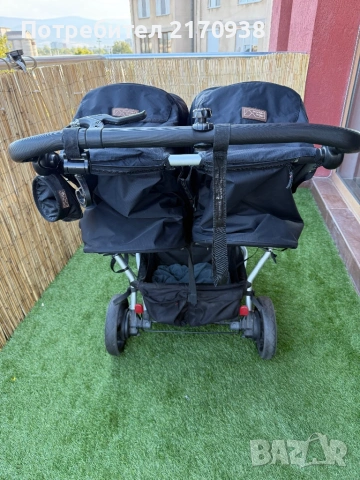 Количка за близнаци Mountain Buggy Duet v3 black , Маунтайн Бьги дует, снимка 5 - Стоки за близнаци - 53266002