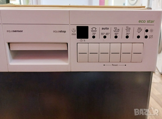 Съдомиялна за вграждане под плот  SIEMENS - 45 см, снимка 3 - Съдомиялни - 53112441