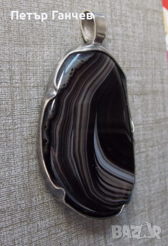 Сребърен медальон с красив естествен Ахат