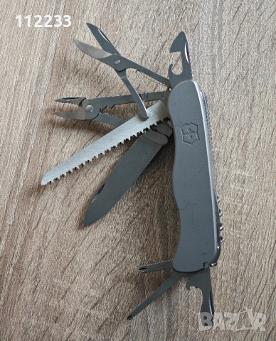Victorinox Hercules Titanium 111 mm., снимка 2 - Ножове - 53348041