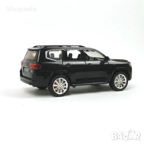 Реалистичен метален джип 1:24 - Звук и светлина за истинско приключение, снимка 3 - Коли, камиони, мотори, писти - 51863651