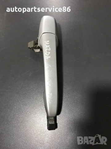 Предна лява външна дръжка на врата сребърен цвят за Mazda 6 2.0D (2002-2007), снимка 2 - Части - 53728797