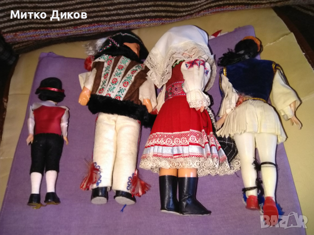 Кукли с национални носии винтидж, снимка 4 - Колекции - 23022676