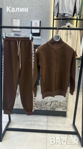 Ватирани дамски комплекти Guess - различни цветове - 75 лв., снимка 5 - Спортни екипи - 52338871