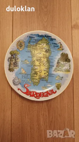 Красива порцеланова чиния от Сардиния Италия.
