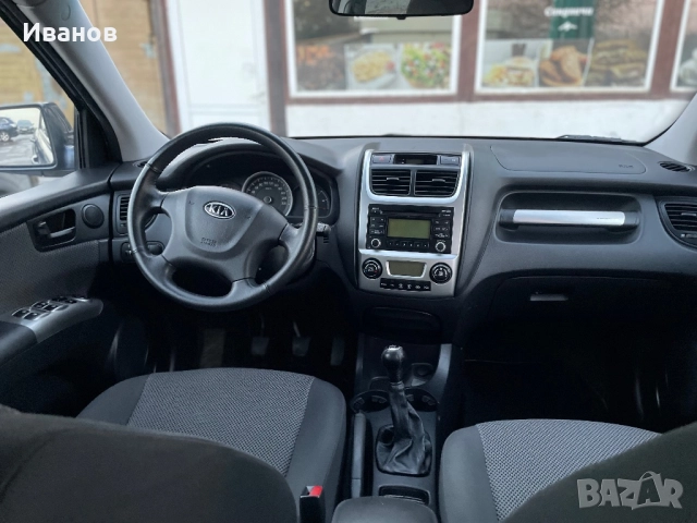 Кия Спортидж 2.0 Актив, снимка 7 - Автомобили и джипове - 52696941