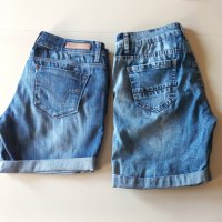 Два броя дамски къси панталони - размер 29, снимка 1 - Къси панталони и бермуди - 41655515