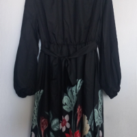 Нова черна рокля с цветя, миди дължина  голям размер, снимка 1 - Рокли - 44810557