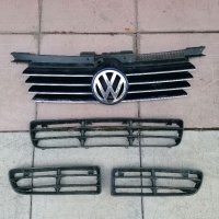Решетка предна броня VW Bora Фолкслаген Бора, снимка 1 - Части - 40606327