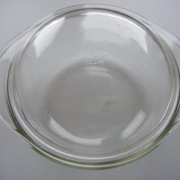 Касерола от йенско стъкло, снимка 1 - Съдове за готвене - 40935269