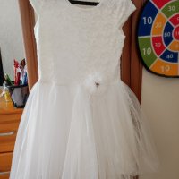 Бяла рокля за момиче 128, снимка 1 - Детски рокли и поли - 42096337