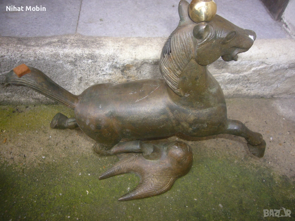 Бронзово конче, снимка 1