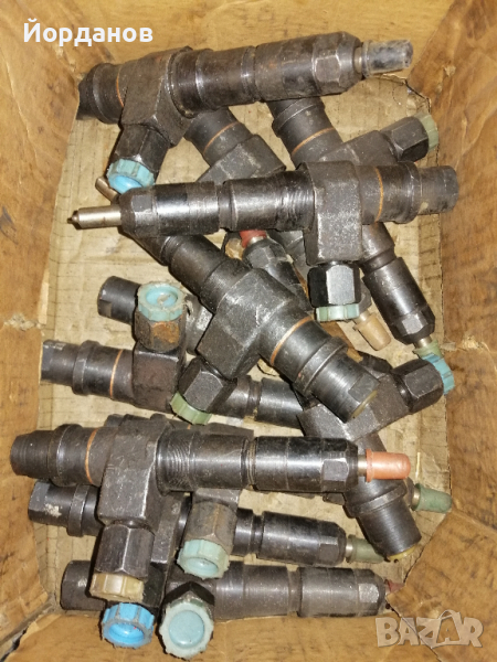 Дюзи за трактор ДТ 75 , снимка 1