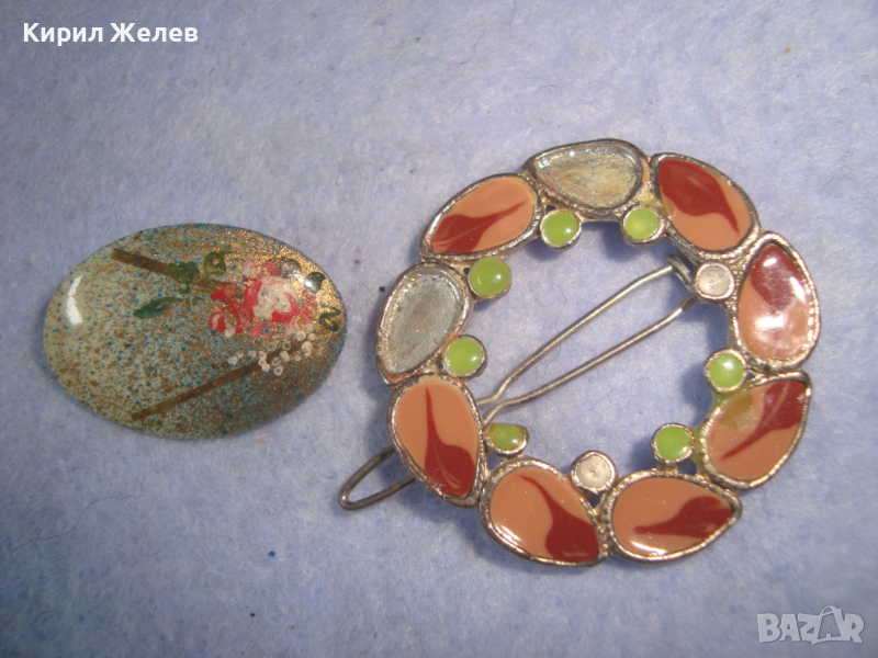 2 ВИНТИДЖ МЕТАЛНИ НАКИТА РЪЧНО РИСУВАНА БРОШКА и ЕМАЙЛИРАНА ШНОЛА СРЕБРИСТА 14147, снимка 1