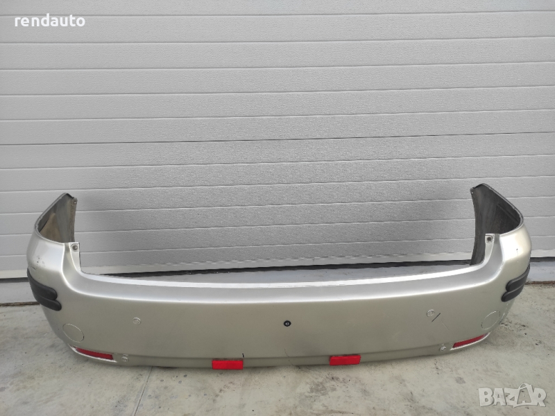 Задна броня с кабели за парктроник Toyota Avensis Verso 2001-2009 1CD , снимка 1