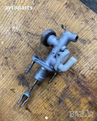 Nissan primera 2003година 2.2dci помпа съединител