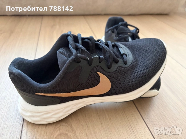 Дамски маратонки Nike