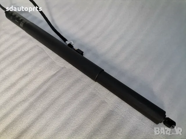 3P3827851A Нов Електрически Амортисьор Skoda SuperB IV, снимка 2 - Части - 50308591