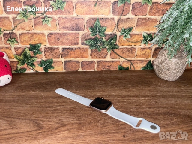 Apple Watch SE 40mm, снимка 2 - Смарт часовници - 52225290