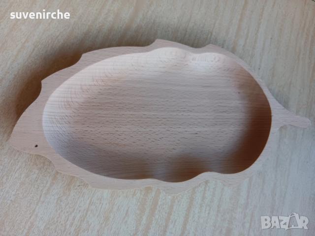 Дървена дъсчица за мезета с форма на листо + БОНУС ШПАТУЛКА