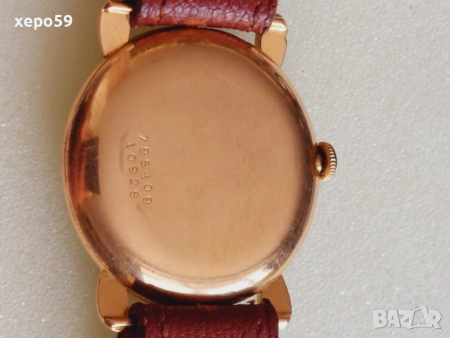 Колекционен Ръчен швейцарски златен 18к часовник Universal Geneva cal.264-1940-45год., 3 500 лв, снимка 14 - Мъжки - 52217821