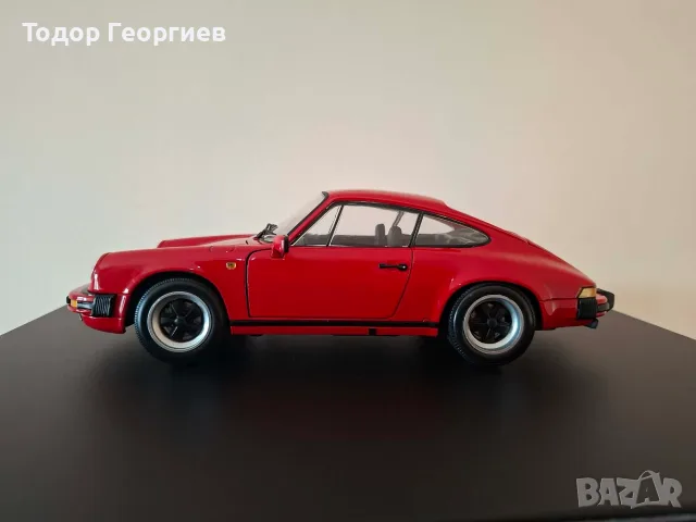 Porsche 911 Carrera Minichamps 1:18, снимка 4 - Колекции - 55942026
