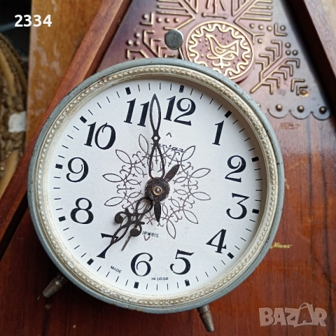 Часовници, снимка 12 - Антикварни и старинни предмети - 51718860