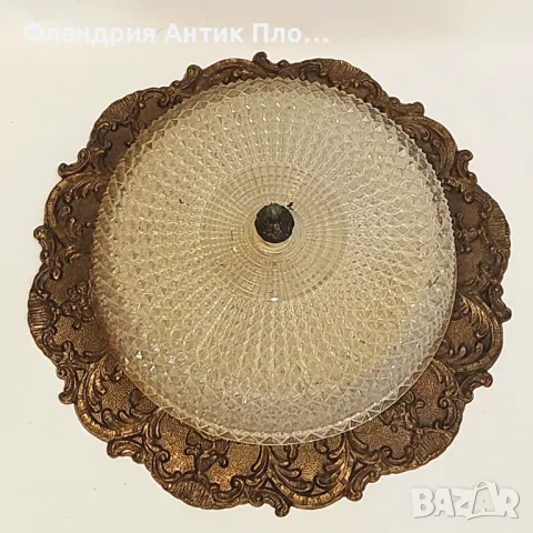 Старинен плафон със стъклен абажур и месингова основа, снимка 3 - Лампи за таван - 49621272