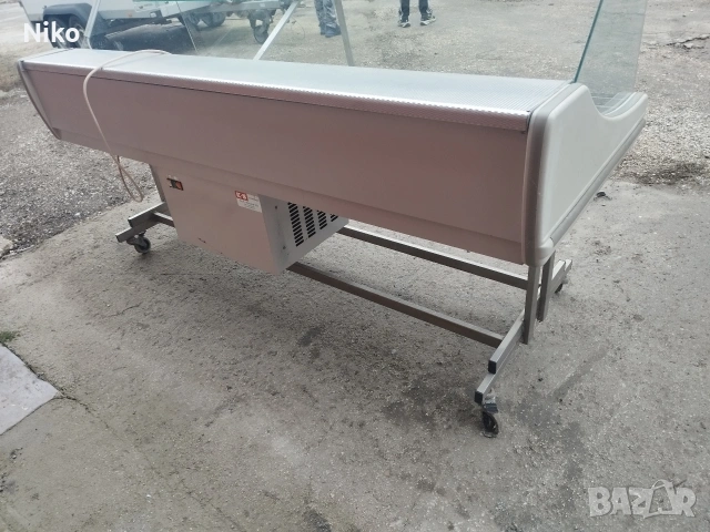 Хладилна витрина , снимка 2 - Хладилни витрини и фризери - 53849254