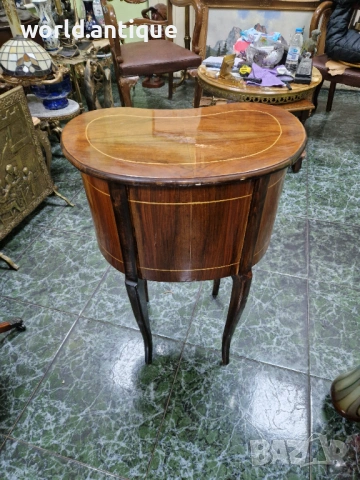 Страхотен антикварен френски скрин шкаф комод , снимка 7 - Антикварни и старинни предмети - 53214182