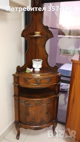 Ъглов шкаф ретро стил