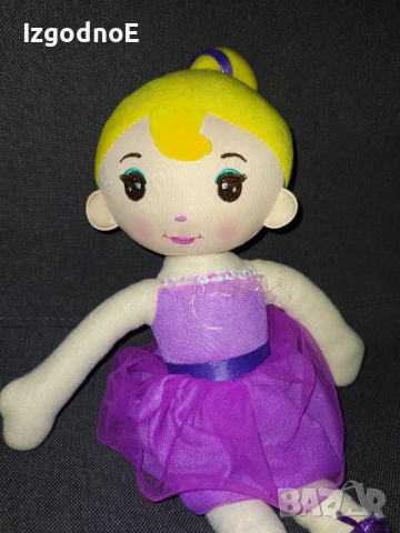 Голяма мека кукла балерина DOLL BLONDE ZEEMAN PURPLE DRESS DANCER 42 CM, снимка 4 - Кукли - 44559141