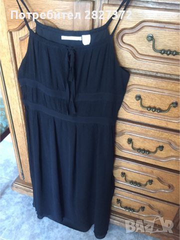 Черна копринена рокля , снимка 1