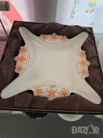 подноси , снимка 2 - Аксесоари за кухня - 49692063