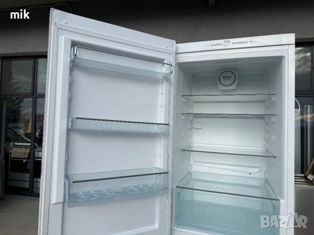 Хладилник с фризер Миеле с инверторен мотор, снимка 2 - Хладилници - 53007433