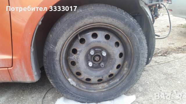 зимни гуми 185/60R16, снимка 4 - Гуми и джанти - 52661413