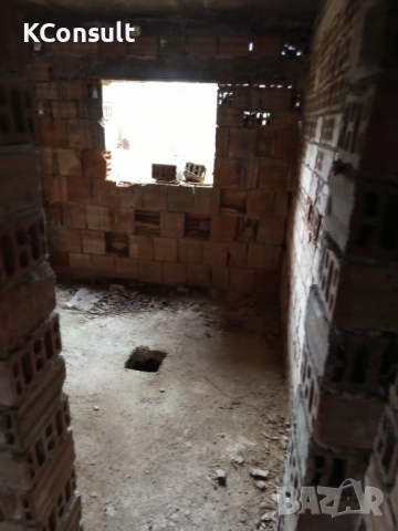 Продава се жилищна сграда с гараж в с. Габарево, община Павел баня, снимка 13 - Къщи - 52968240