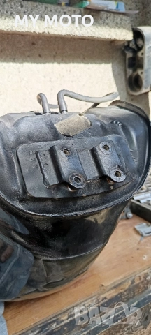 резервоар Suzuki GSXR 1000 K3 K4, снимка 5 - Части - 51615435