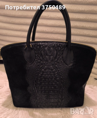 Дамска чанта от естествен велур 