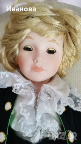 Колекционерска порцеланова кукла, снимка 3 - Антикварни и старинни предмети - 49972333