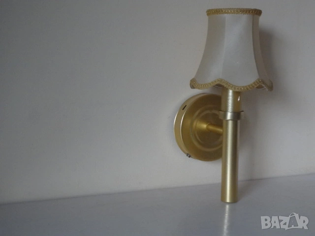 Аплик за стена, снимка 6 - Лампи за стена - 53078648