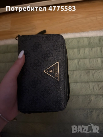 дамско портмоне на Guess
