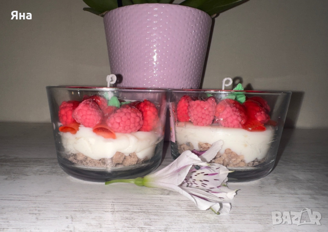 Свещ чийзкейк с малини