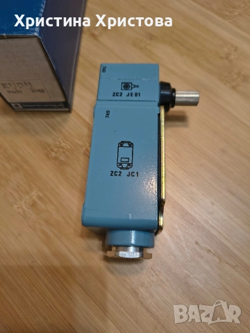 Краен изключвател Телемеханик Telemechanique XC2-JC, снимка 3 - Други машини и части - 50253470