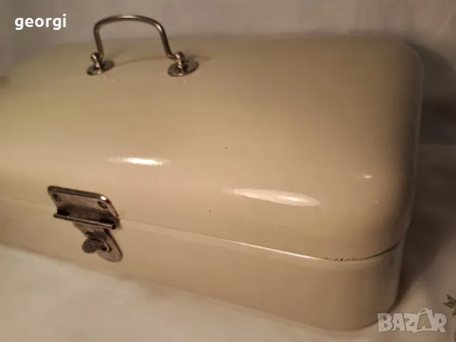 ретро метална емайлирана кутия за хляб   24/3, снимка 5 - Аксесоари за кухня - 49469693