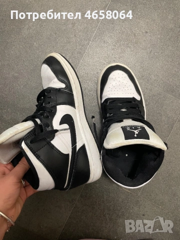 Jordan 1 mid PANDA, снимка 5 - Маратонки - 53339257
