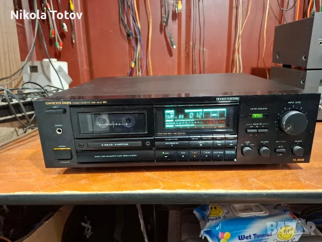 Продава се триглав дек Onkyo TA-2550. 