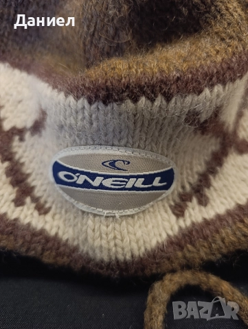 Зимна шапка O'Neill , снимка 2 - Шапки - 52743219