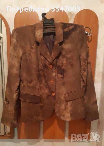 Елегантен дамски костюм, снимка 6 - Костюми - 41801692